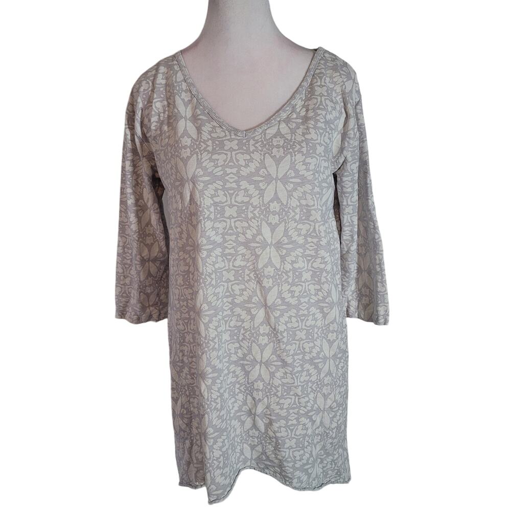 Fresh Produce Size S Floral 3/4 Sleeve V-Neck Asymmetrical Hem 100% Cotton Top